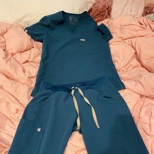 Caribbean blue figs set XS top S bottom